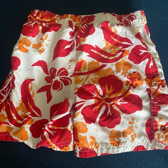 OP swim trunks for your little guy❤️🤍🧡💛 get summer ready- see pic for details - Picture 9 of 11